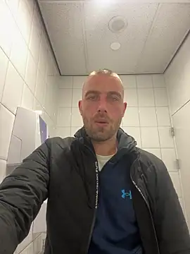 Rotteei1 online show from 04-22-26, 12:39