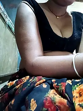 Hot cauple indian online show from 04-23-26, 11:53