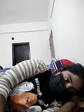 Snapshot of Hot_Angle chatting on 11-26-25, 01:06 Hot Angle online show from 11-26-25, 01:06