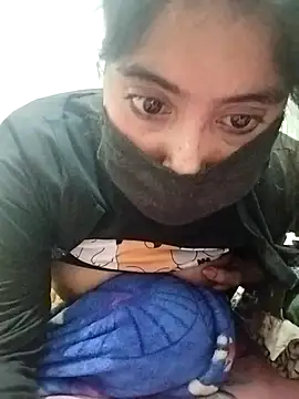 Snapshot of Hot_Angle chatting on 11-29-25, 10:13 Hot Angle online show from 11-29-25, 10:13