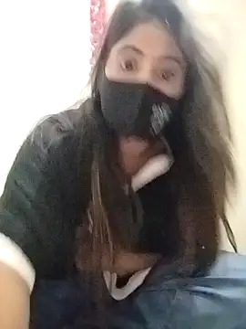 Snapshot of Hot_Angle chatting on 12-18-25, 02:56 Hot Angle online show from 12-18-25, 02:56