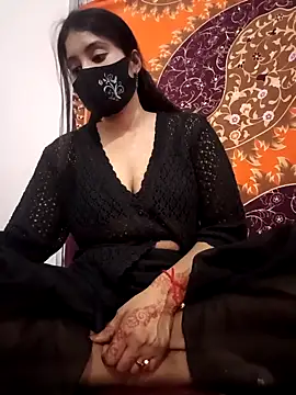 Snapshot of Hot_Angle chatting on 04-01-26, 04:15 Hot Angle online show from 04-01-26, 04:15