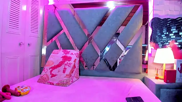 Scarlet Reyes online show from 04-04-26, 06:38