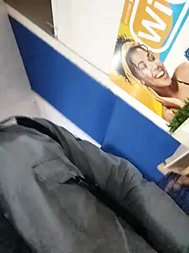 Snapshot of peladowisk chatting on 10-20-25, 01:22 peladowisk online show from 10-20-25, 01:22