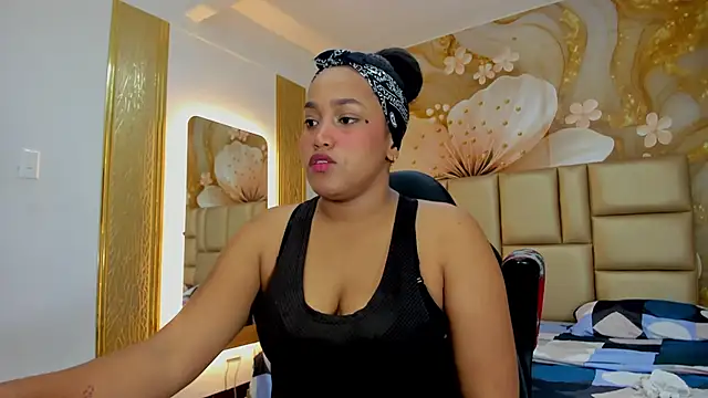 NahomiWalker  online show from 03-09-26, 08:02