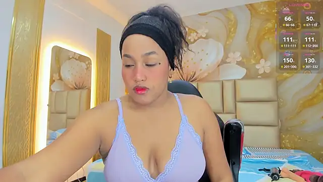 NahomiWalker  online show from 03-12-26, 08:15