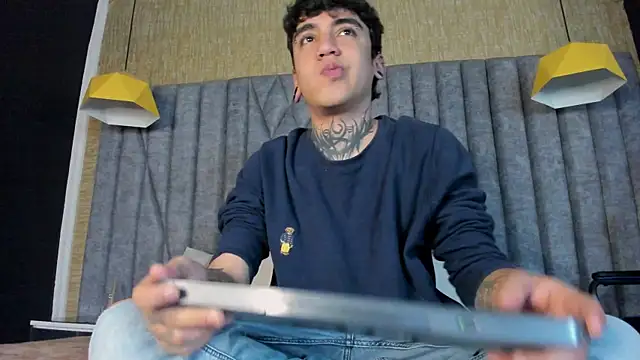 SantiOlsen online show from 11-25-25, 11:43