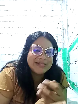 Snapshot of celeste122595 chatting on 05-14-26, 02:46 celeste122595 online show from 05-14-26, 02:46