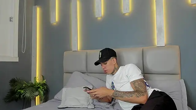 ArohomLester online show from 11-22-25, 11:09