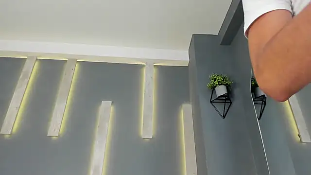 ArohomLester online show from 11-30-25, 11:03