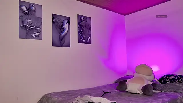 Snapshot of miku_st chatting on 11-28-25, 04:31 miku st online show from 11-28-25, 04:31