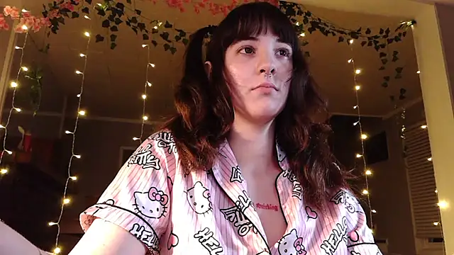 Trickylucy555 online show from 05-14-26, 06:31