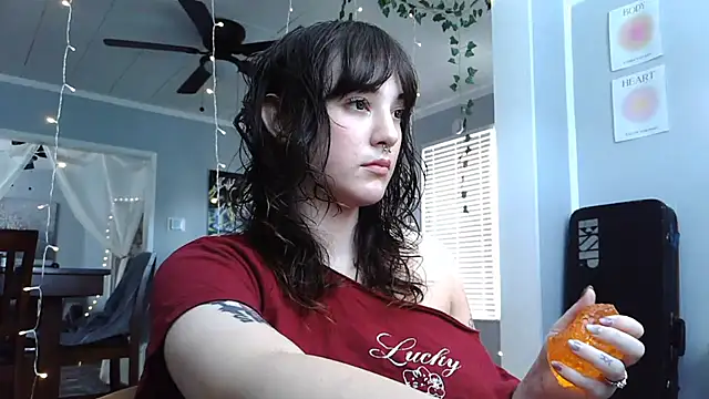 Trickylucy555 online show from 06-24-26, 06:18