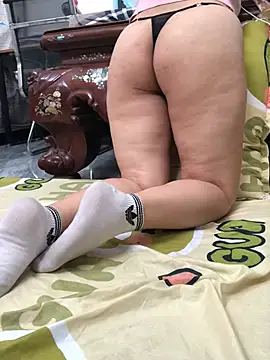 Snapshot of HinayLa chatting on 01-13-26, 08:08 HinayLa online show from 01-13-26, 08:08