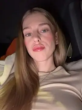 kira mia online show from 01-09-26, 04:43