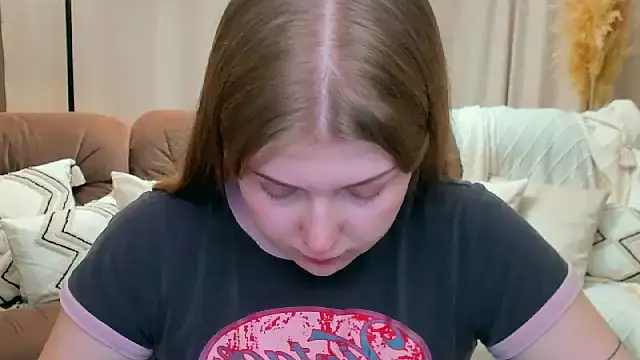 Stella Light online show from 12-20-25, 04:30