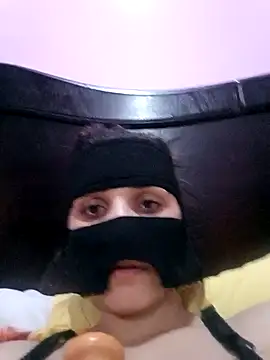 Snapshot of SandyAmr chatting on 11-06-25, 08:48 SandyAmr online show from 11-06-25, 08:48