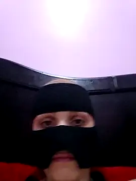 Snapshot of SandyAmr chatting on 11-16-25, 08:31 SandyAmr online show from 11-16-25, 08:31