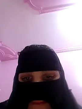 Snapshot of SandyAmr chatting on 02-26-26, 07:51 SandyAmr online show from 02-26-26, 07:51