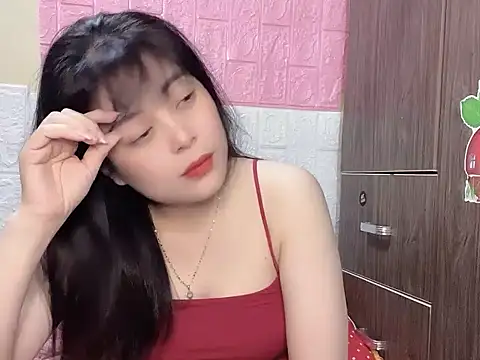 Butterfly kee online show from 12-04-25, 02:59