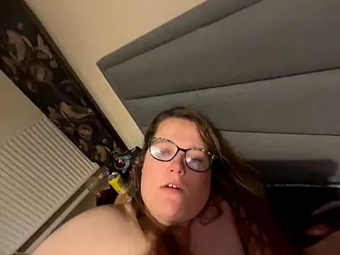 Scarletcum22 online show from 12-03-25, 07:16