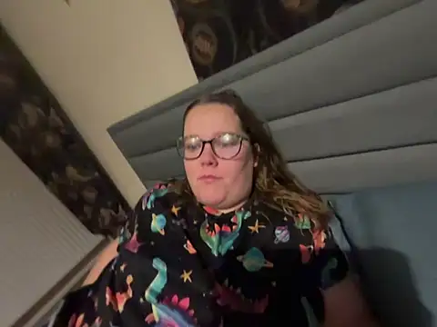 Scarletcum22 online show from 12-17-25, 07:47