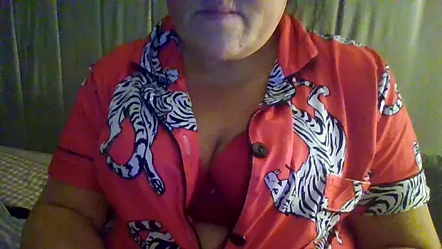 Snapshot of Busty-Phoenix42 chatting on 10-19-25, 08:31 Busty-Phoenix42 online show from 10-19-25, 08:31