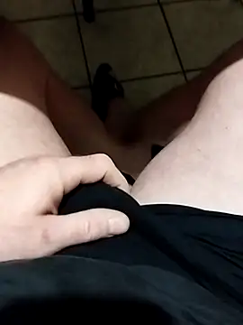 Cedric7653 online show from 12-22-25, 02:19