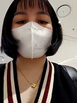 Snapshot of Mina-02 chatting on 11-01-25, 07:32 Mina-02 online show from 11-01-25, 07:32