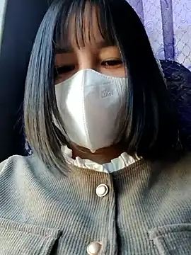 Snapshot of Mina-02 chatting on 11-28-25, 07:44 Mina-02 online show from 11-28-25, 07:44