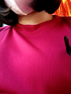 Snapshot of Mina-02 chatting on 11-30-25, 12:14 Mina-02 online show from 11-30-25, 12:14