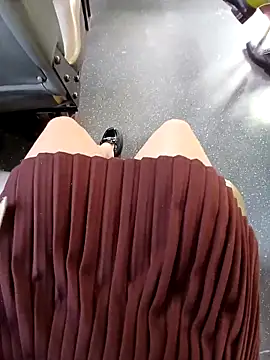 Snapshot of Mina-02 chatting on 12-17-25, 06:41 Mina-02 online show from 12-17-25, 06:41