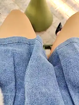 Snapshot of Mina-02 chatting on 01-11-26, 06:29 Mina-02 online show from 01-11-26, 06:29