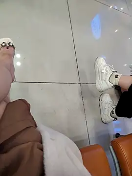 Snapshot of Mina-02 chatting on 02-13-26, 06:15 Mina-02 online show from 02-13-26, 06:15