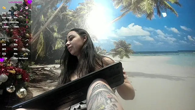 Snapshot of kimberd33 chatting on 12-15-25, 02:54 kimberd33 online show from 12-15-25, 02:54