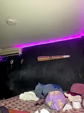 Snapshot of NikitaDragunXXX chatting on 10-23-25, 04:34 NikitaDragunXXX online show from 10-23-25, 04:34