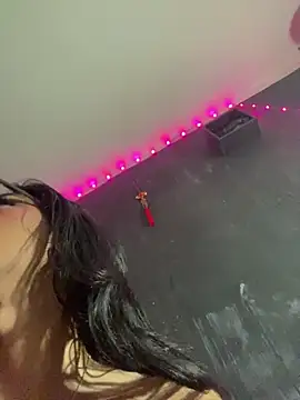 Snapshot of NikitaDragunXXX chatting on 10-30-25, 03:52 NikitaDragunXXX online show from 10-30-25, 03:52