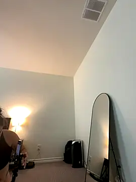 Snapshot of brownishboo chatting on 10-29-25, 03:03 brownishboo online show from 10-29-25, 03:03