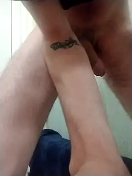 Snapshot of 4idin0000 chatting on 11-30-25, 02:37 4idin0000 online show from 11-30-25, 02:37