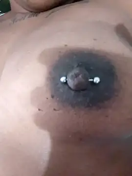 Snapshot of Jennyy31 chatting on 11-21-25, 10:03 Jennyy31 online show from 11-21-25, 10:03