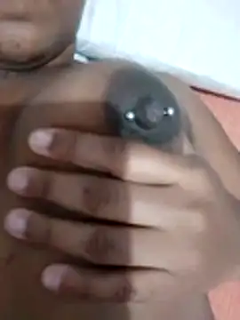 Snapshot of Jennyy31 chatting on 12-15-25, 12:15 Jennyy31 online show from 12-15-25, 12:15