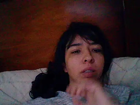 Snapshot of RedVelvet420 chatting on 10-21-25, 05:08 RedVelvet420 online show from 10-21-25, 05:08