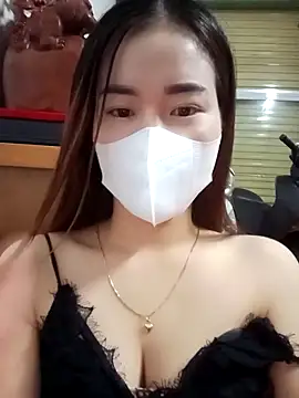 Snapshot of Family-Lovee chatting on 11-01-25, 09:06 Family-Lovee online show from 11-01-25, 09:06