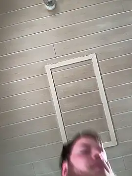 Snapshot of bart98geil chatting on 03-15-26, 07:03 bart98geil online show from 03-15-26, 07:03