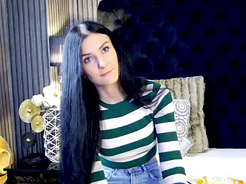 Snapshot of KendraNoir chatting on 12-03-25, 06:21 KendraNoir online show from 12-03-25, 06:21