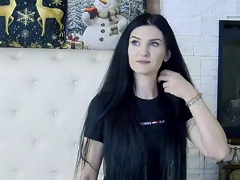 Snapshot of KendraNoir chatting on 12-15-25, 06:28 KendraNoir online show from 12-15-25, 06:28