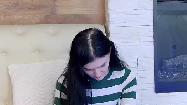 Snapshot of KendraNoir chatting on 02-04-26, 07:03 KendraNoir online show from 02-04-26, 07:03