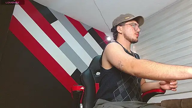 Zac Golden online show from 06-16-26, 12:24