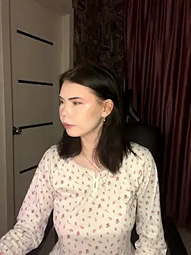 lunaa bunny online show from 11-13-25, 05:12