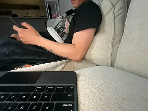 Orlando702xh online show from 10-22-25, 02:17